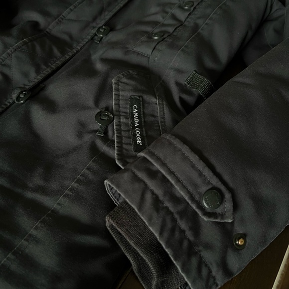 Canada Goose Kensington Parka Size Small - Picture 7 of 14